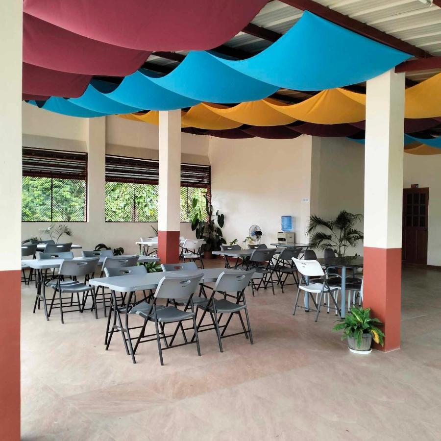 Tessie'S Home Stay Bed & Breakfast Puerto Princesa Exterior foto